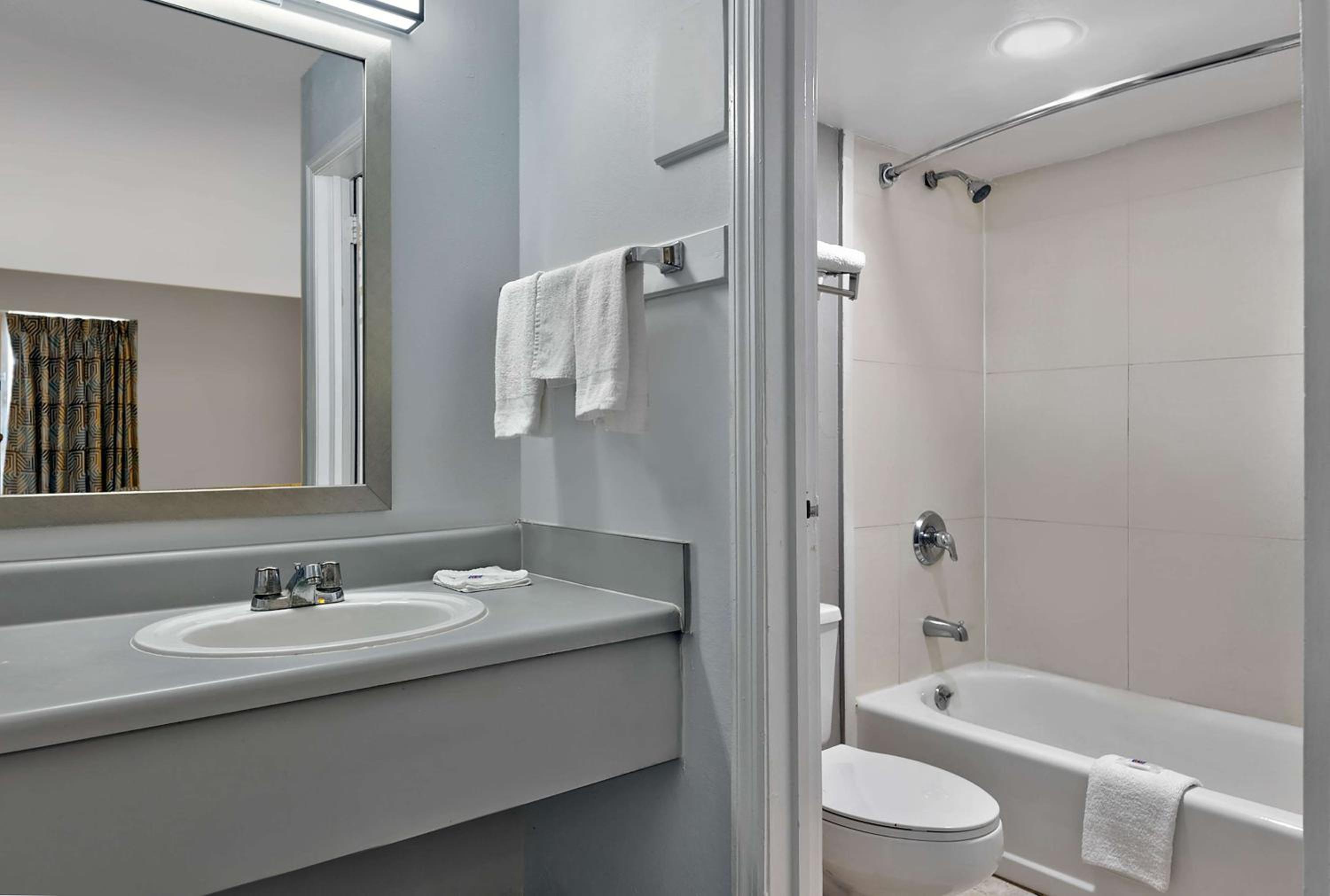 غرفة رباعية، Motel6 McDonough, GA 8/9