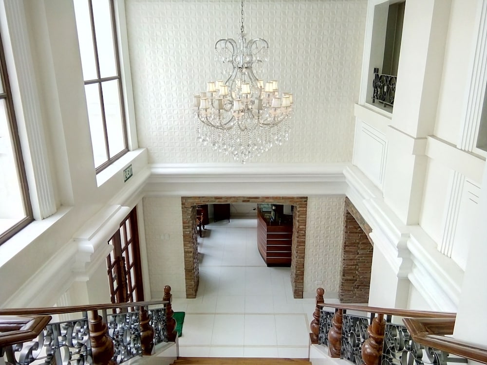 Ciudad Fernandina Hotel 6/69