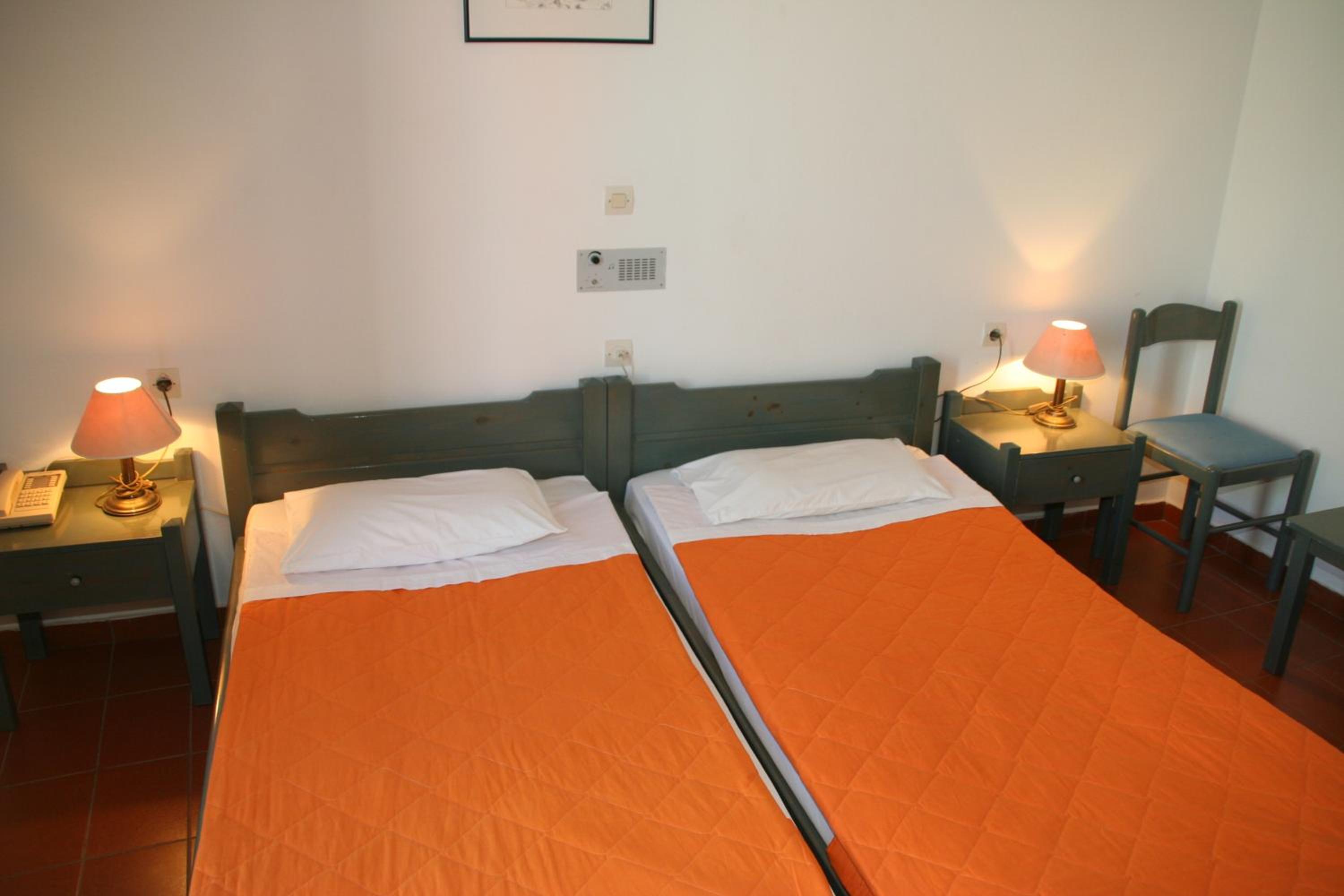 Room, Triple