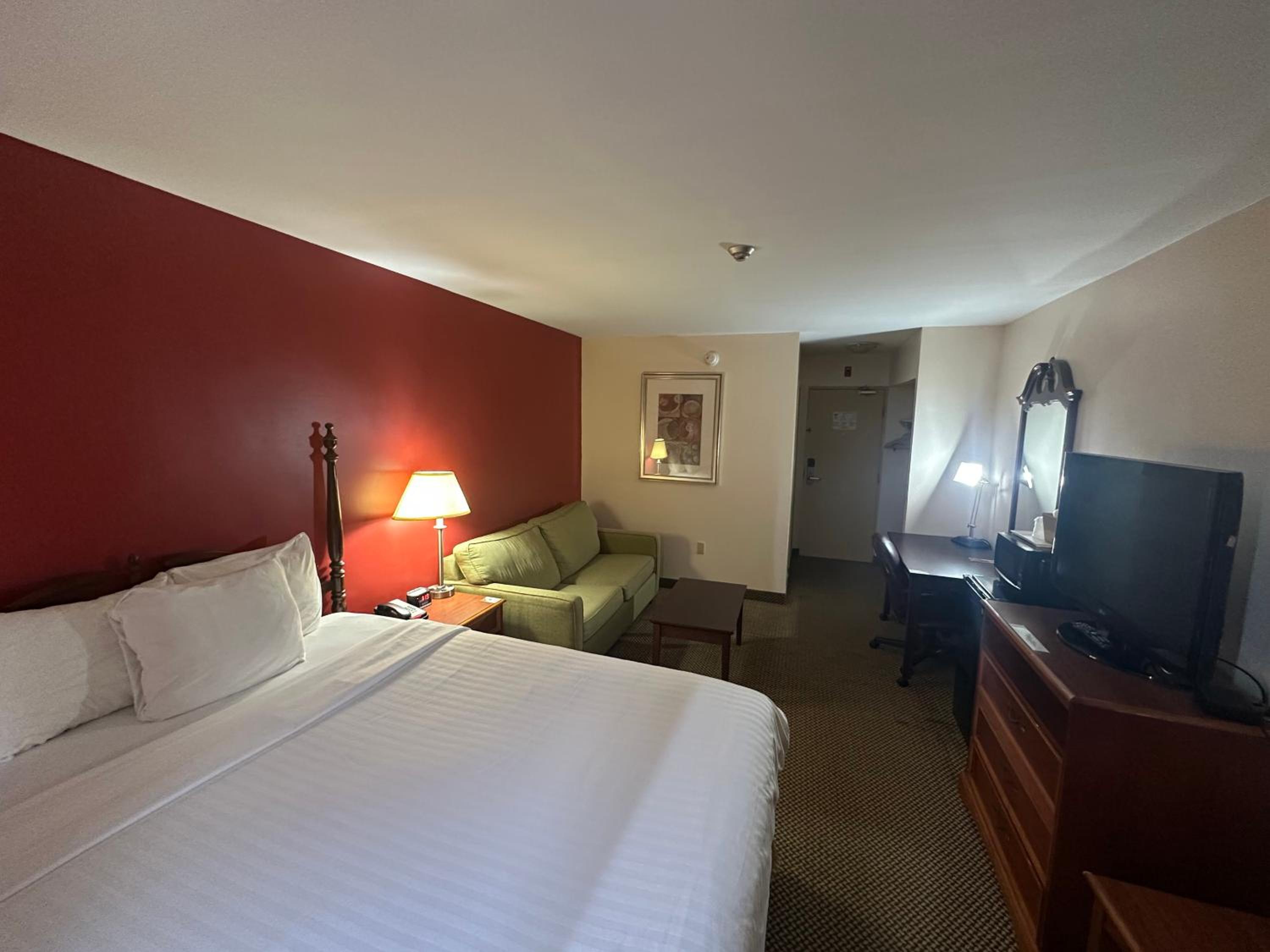 DELUXE, QUEEN BED