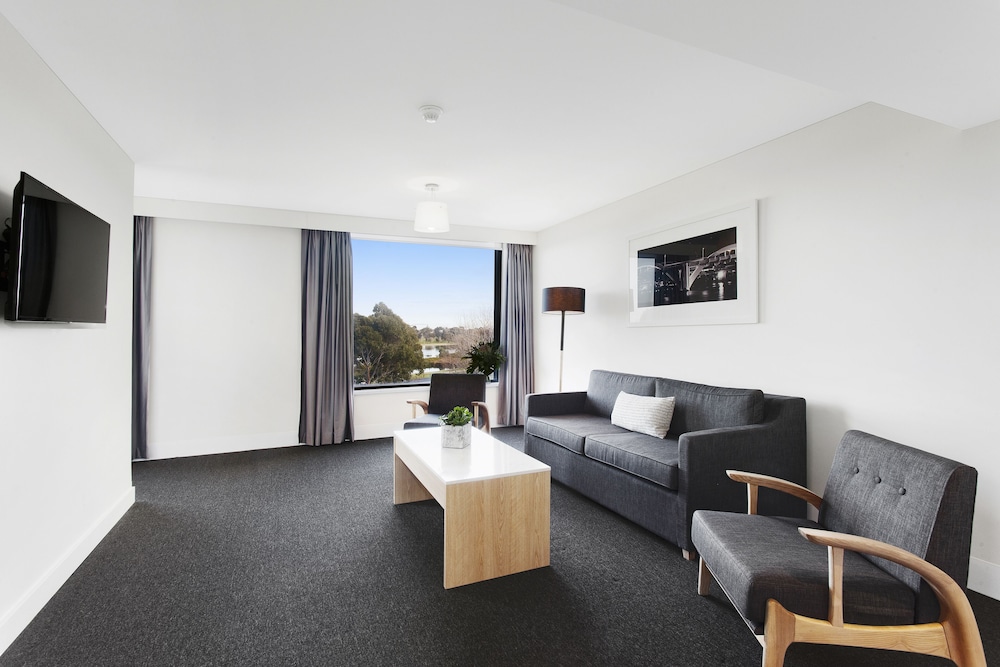 Mercure Melbourne Albert Park 50/72