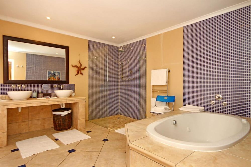 Kleinbosch Lodge 42/45
