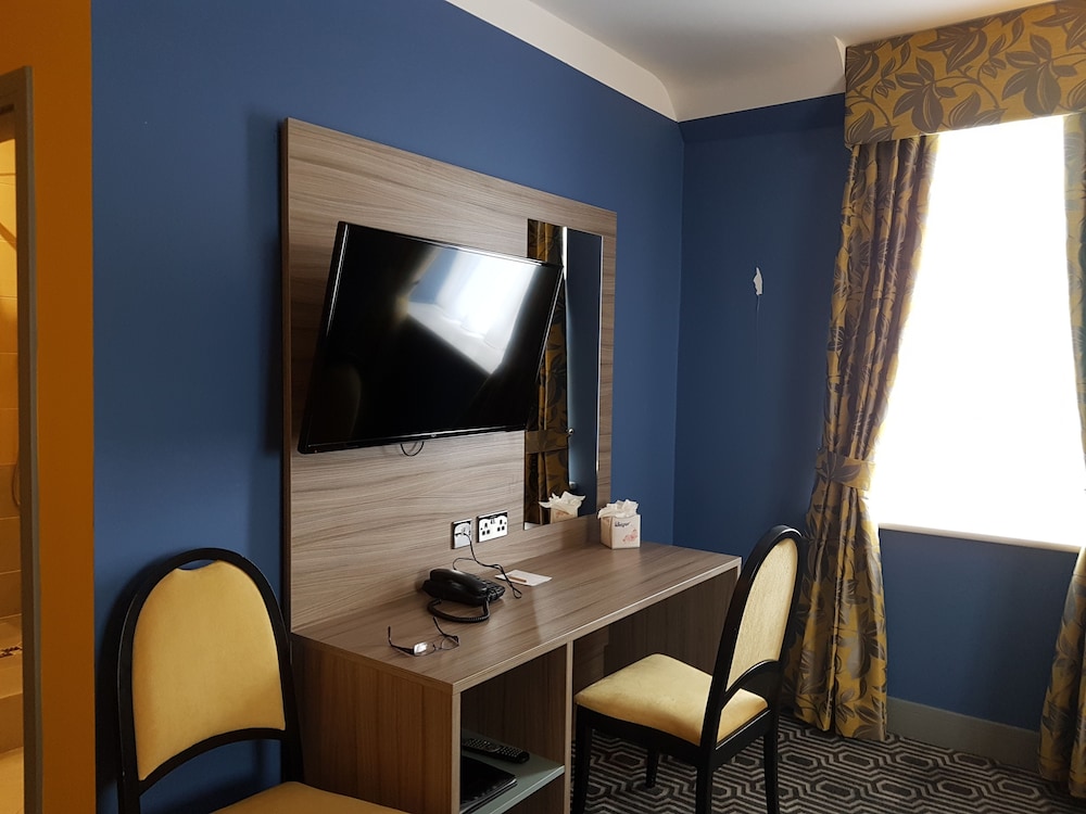 Stonecross Manor Hotel 28/37