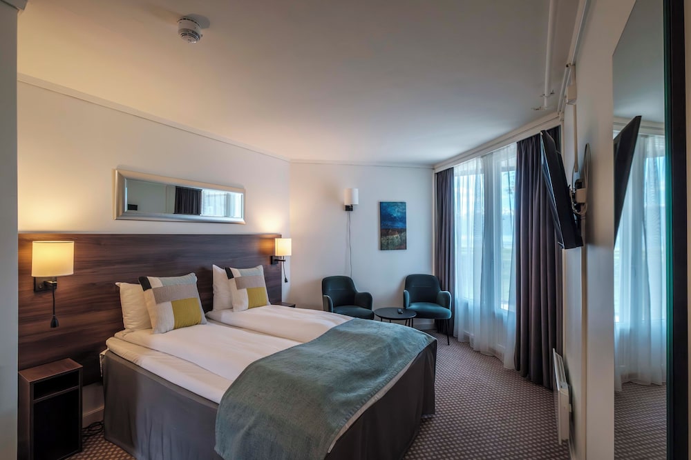 Hardangerfjord Hotel 11/55