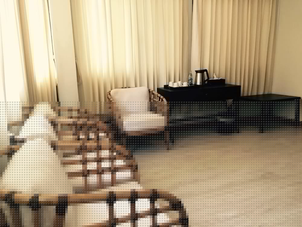 99 the Gallery Hotel 52/77