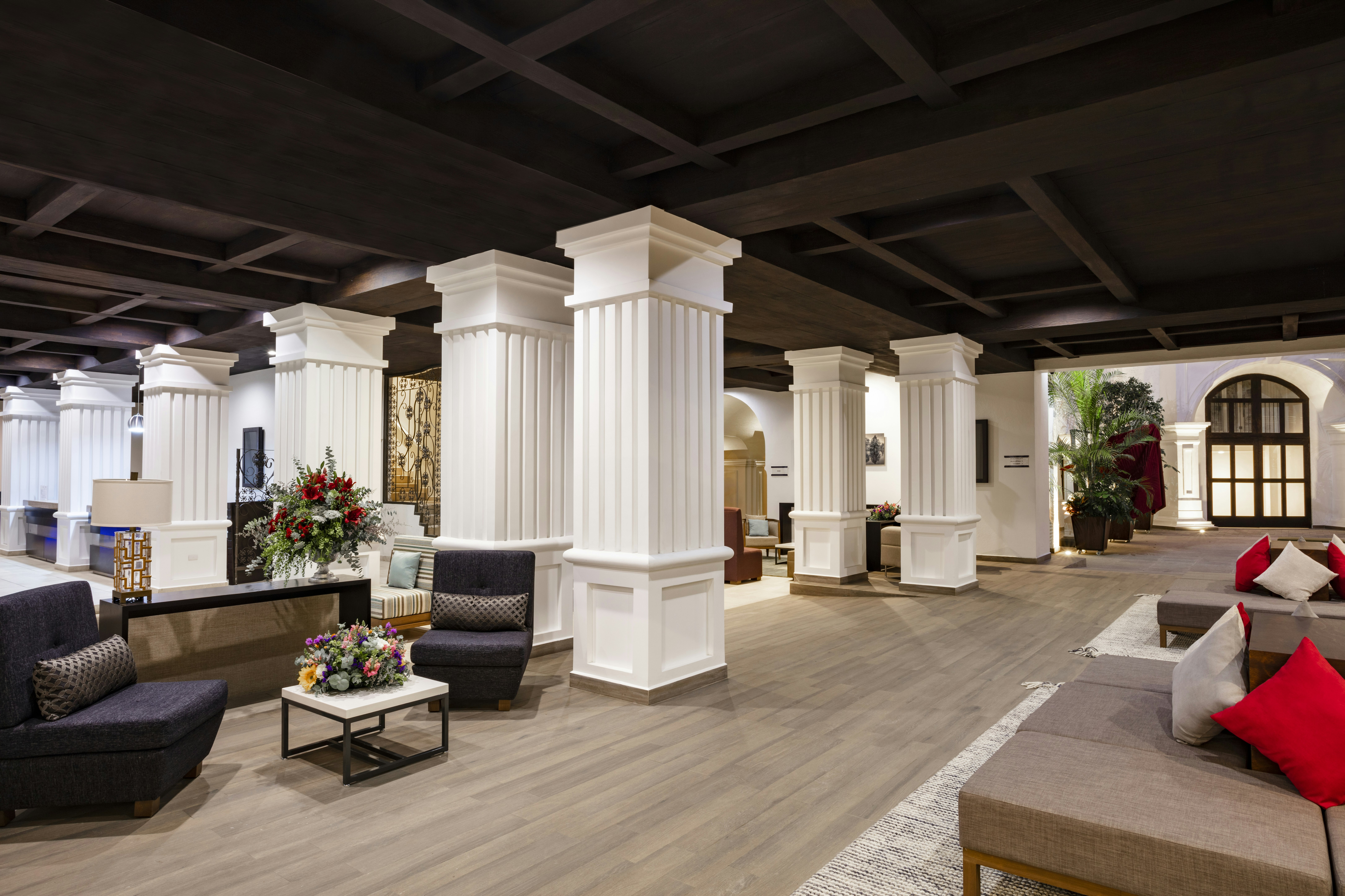 DoubleTree by Hilton Toluca 52/80