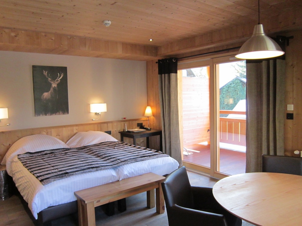 Family, Lodge, Suite, Double and Twin Beds