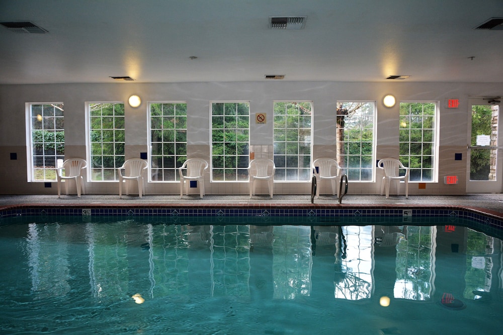 Fairbridge Inn And Suites Dupont 28/54