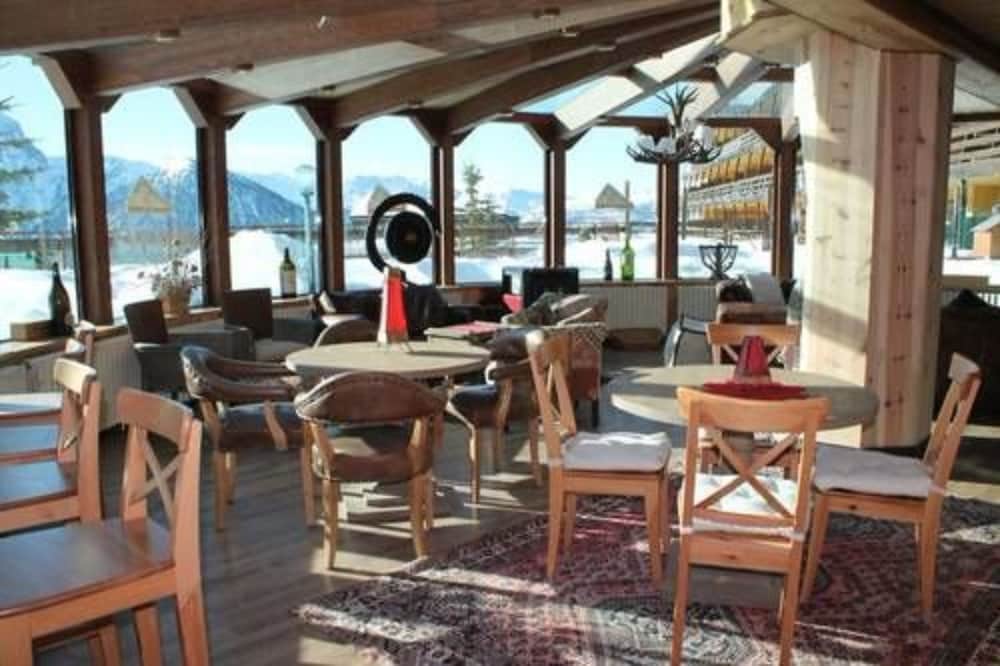 GRAND HOTEL SESTRIERE 52/63