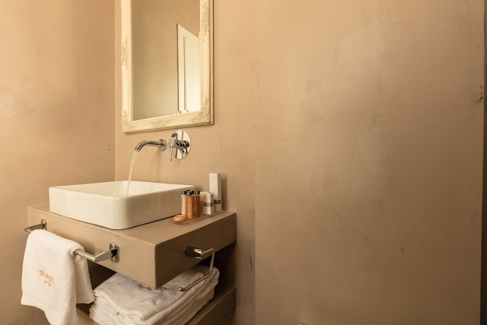 Athens Mansion Luxury Suites 35/70