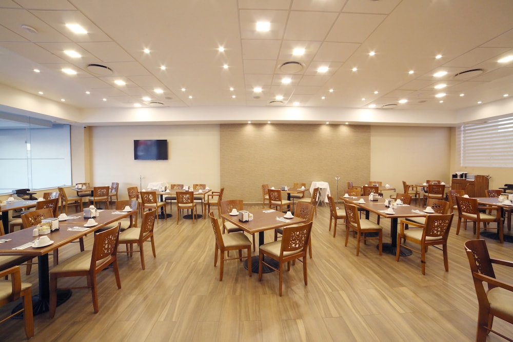 Hotel Mirabel 56/63