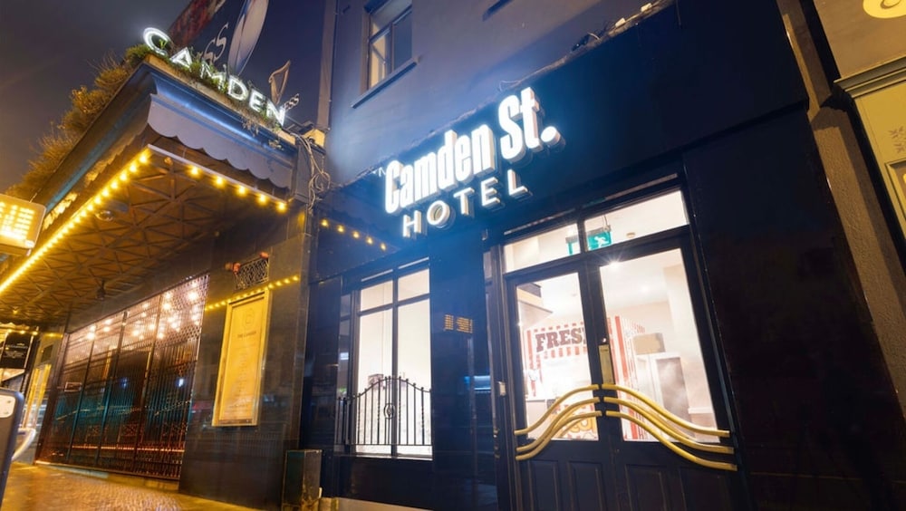 Camden Deluxe Hotel 2/56