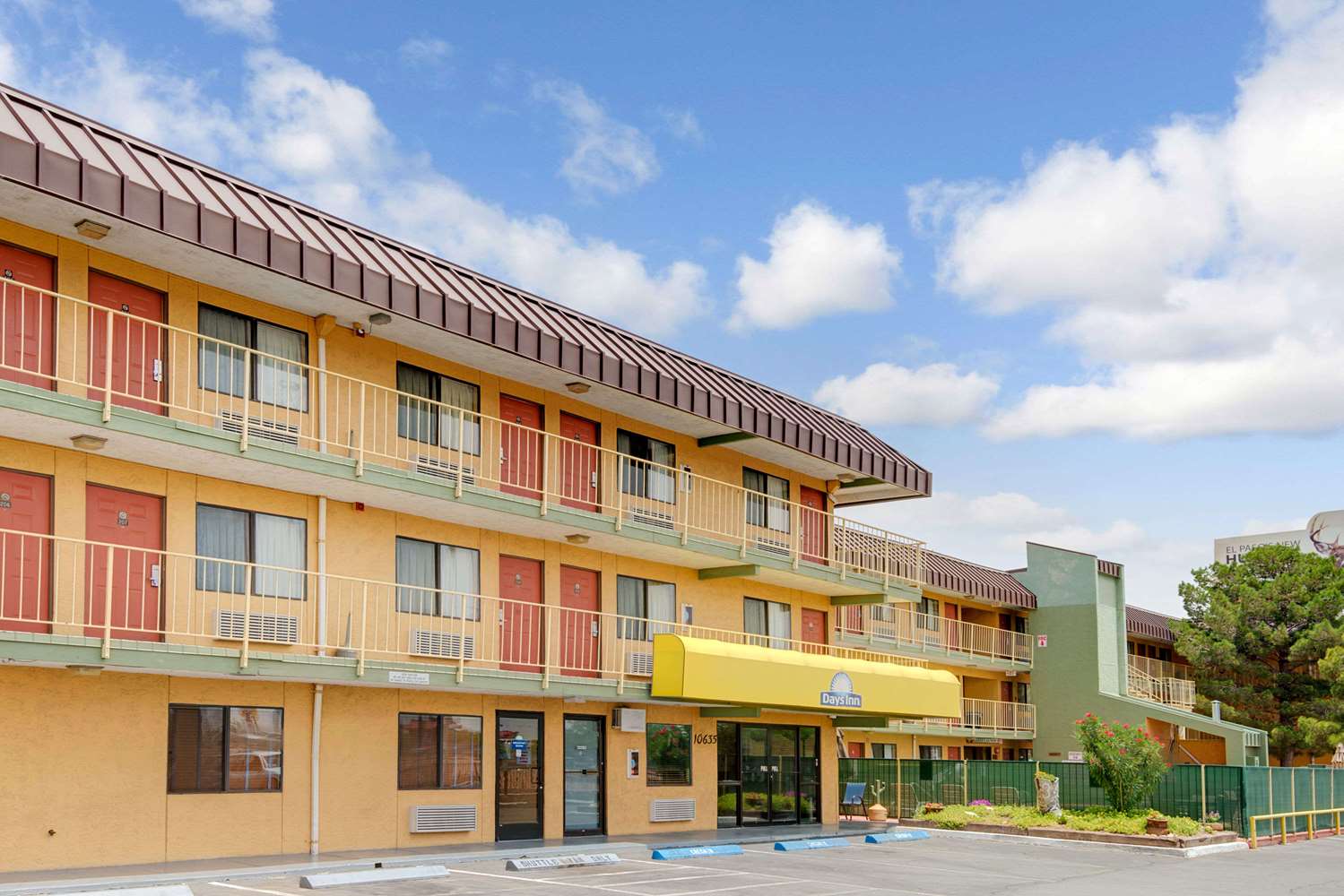 Days Inn by Wyndham El Paso Airport East 2/19