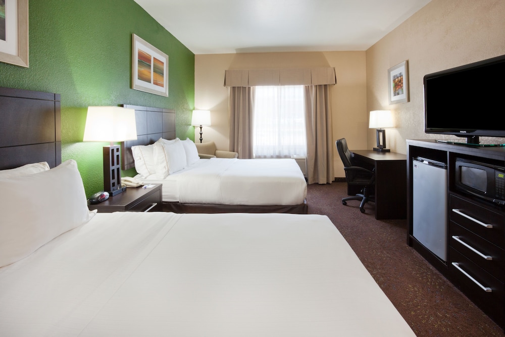 Holiday Inn Express Hotel Suites Aberdeen 13/61