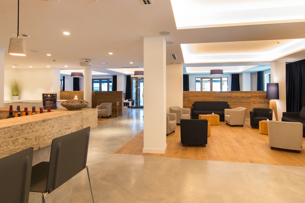Bayer 89 Vi Vadi Hotel 6/51
