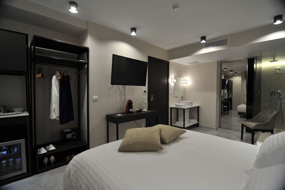 SUPERIOR, STUDIO, TWIN BEDS, ACROPOLIS VIEW