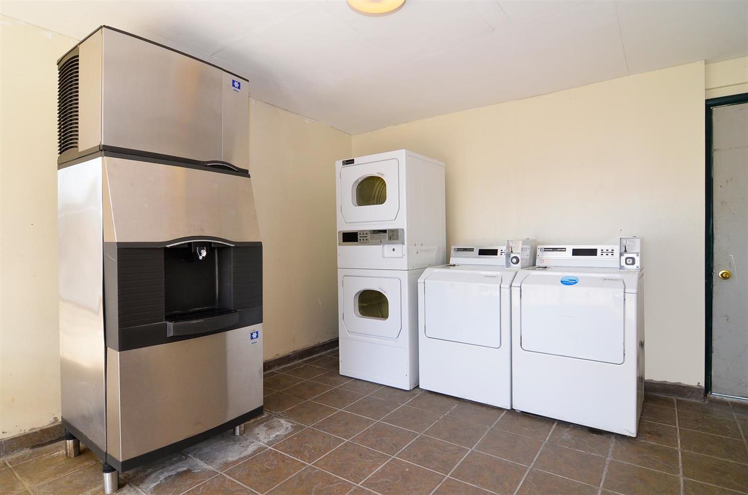 Americas Best Value Inn Lebanon MO 14/38
