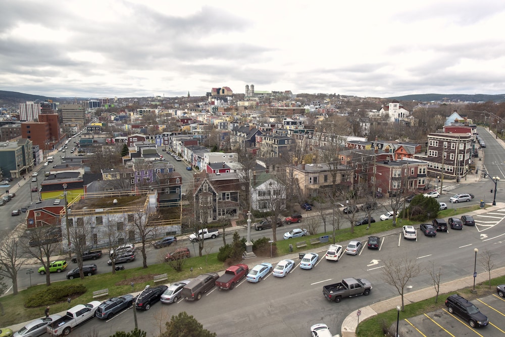 Sheraton Hotel Newfoundland 56/60