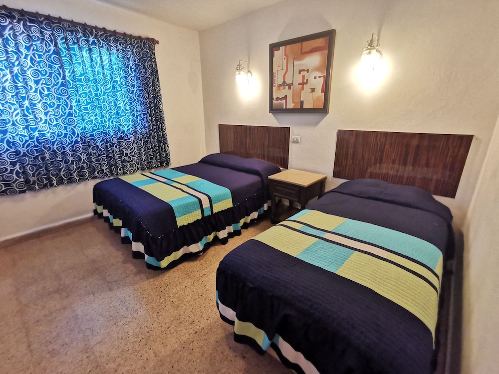 Las Dalias Inn 17/60