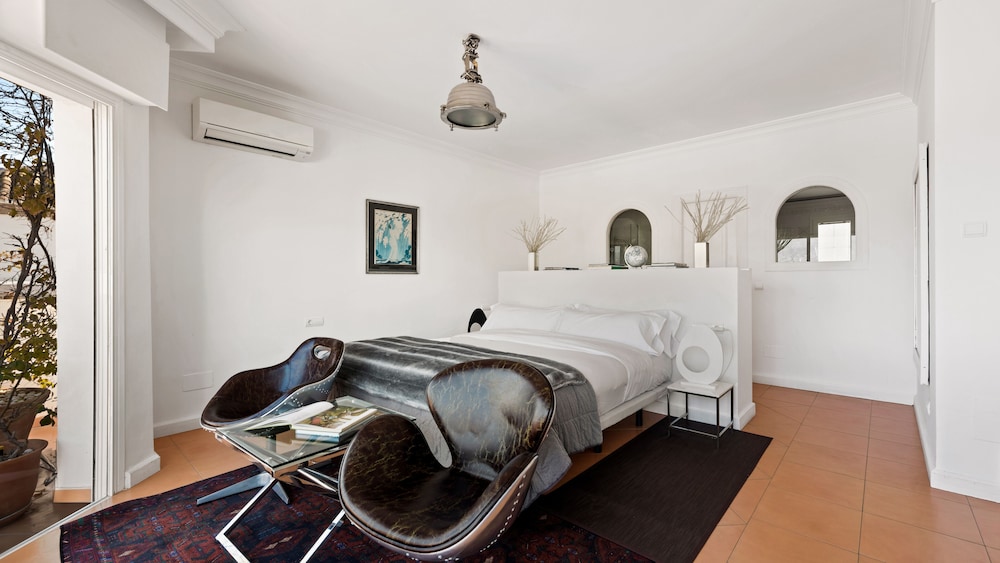 Molo 44 Suites Puerto Banus 55/85