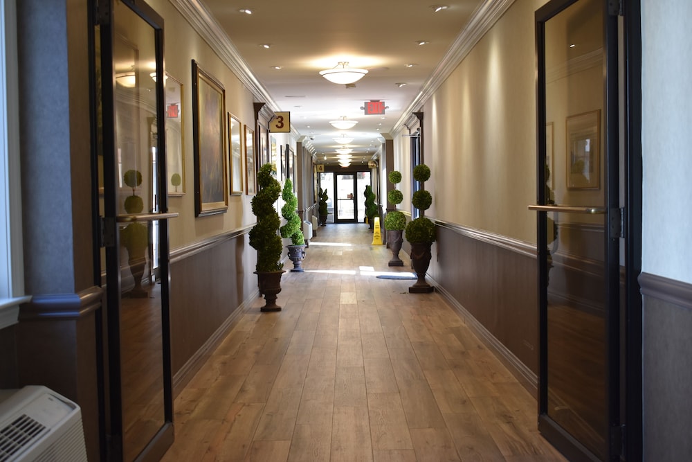 East Norwich Inn-Oyster Bay, Long Island, NY 9/54