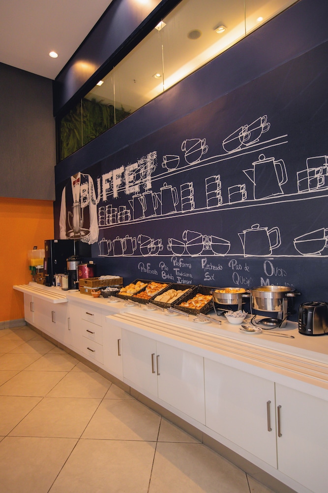 Ibis Budget Belo Horizonte Afonso Pena 10/63