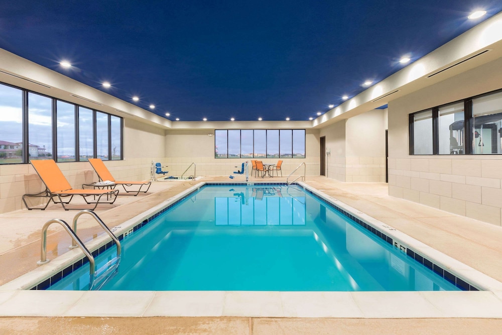 Wingate By Wyndham Lubbock 4/32