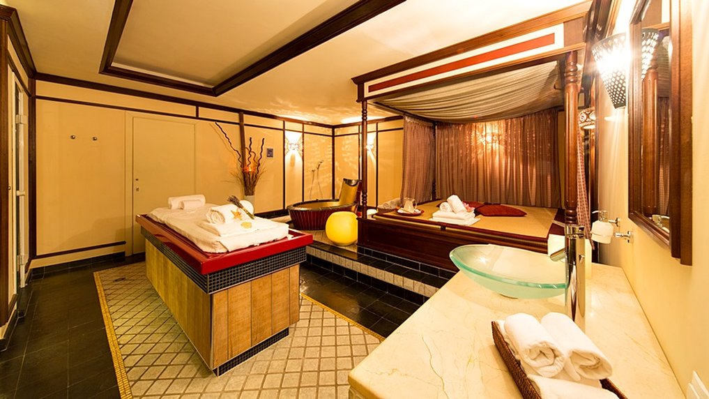 GPRO Valparaiso Palace and SPA 29/91