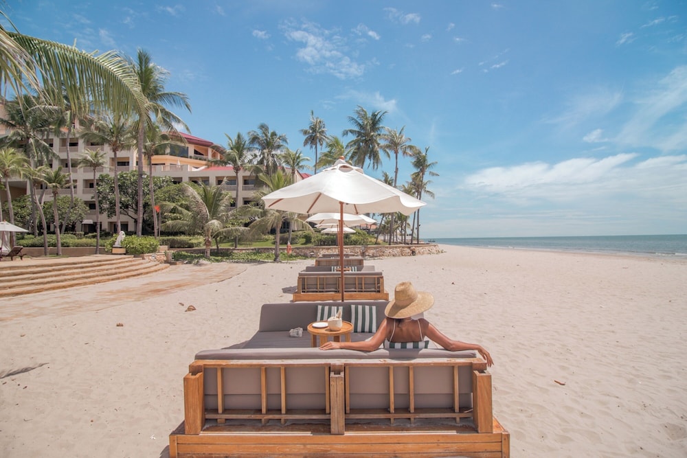 Dusit Thani Hua Hin 92/94
