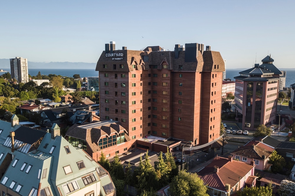 Hotel Courtyard by Marriott Puerto Montt in PUERTO MONTT