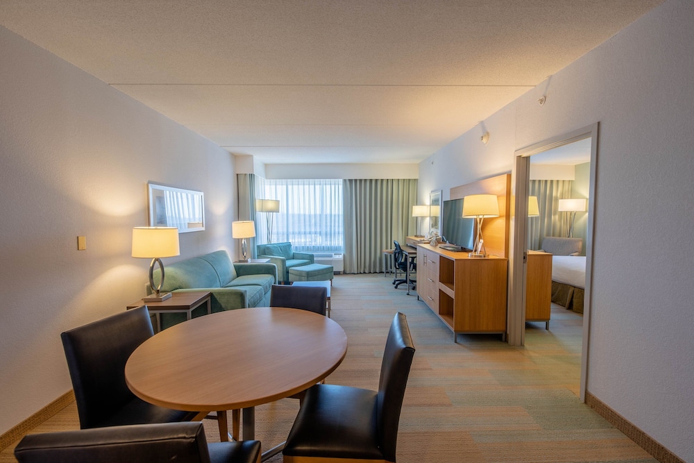 Holiday Inn Manahawkin/Long Beach Island 45/73