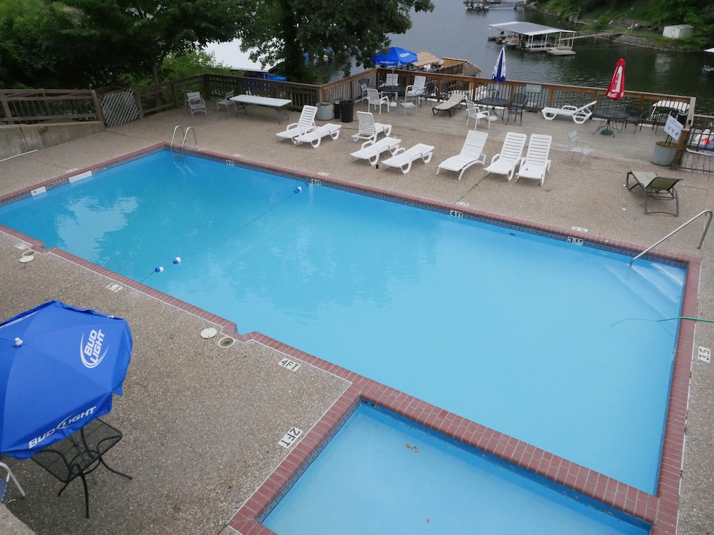 Inn at Grand Glaize 1/69