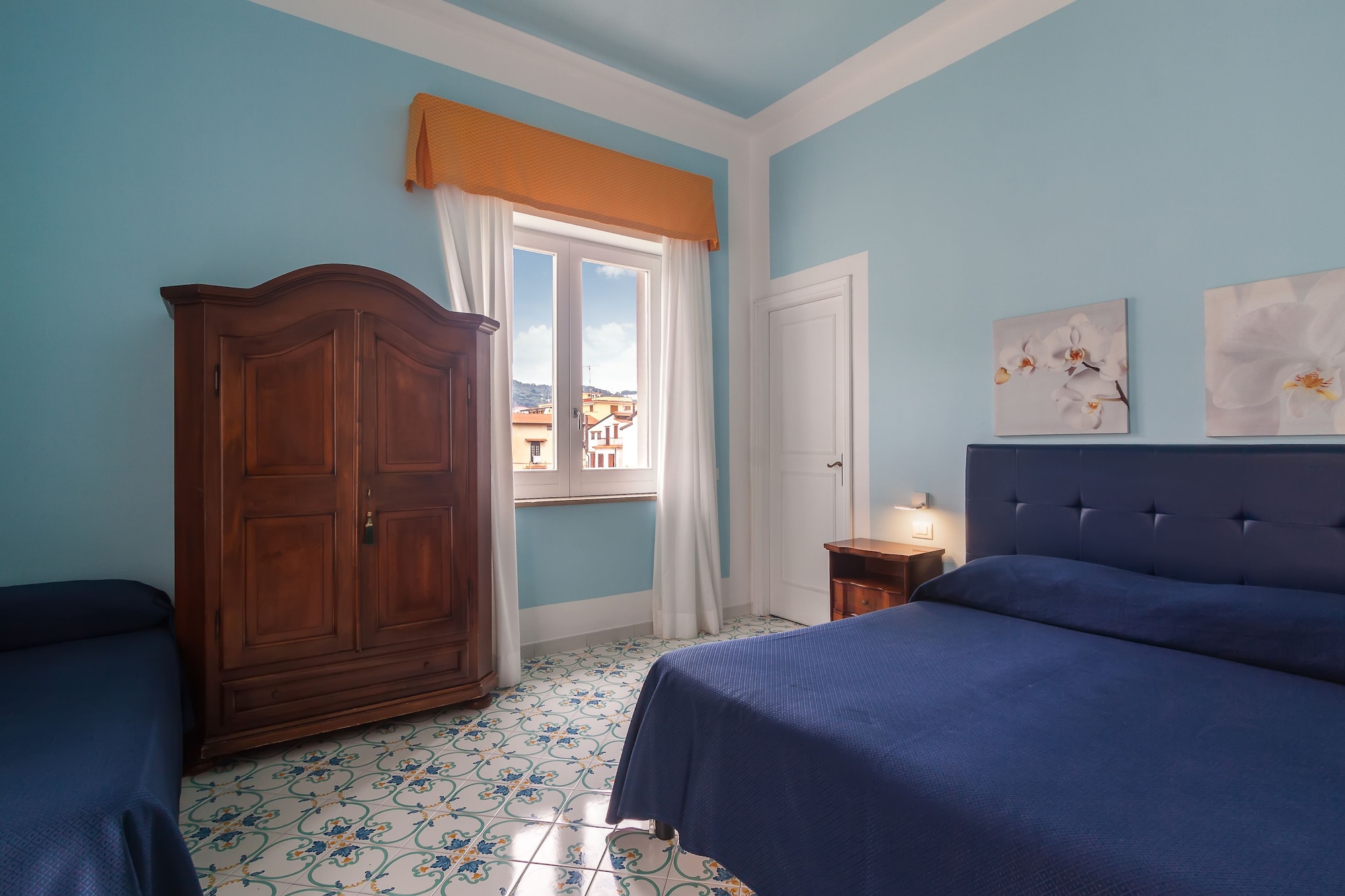 Room, 1 King and 1 Single Beds
