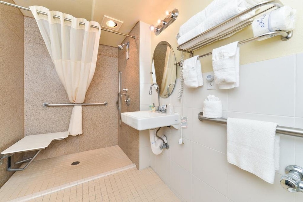 Quality Inn and Suites Montebello - Los Angeles 15/51