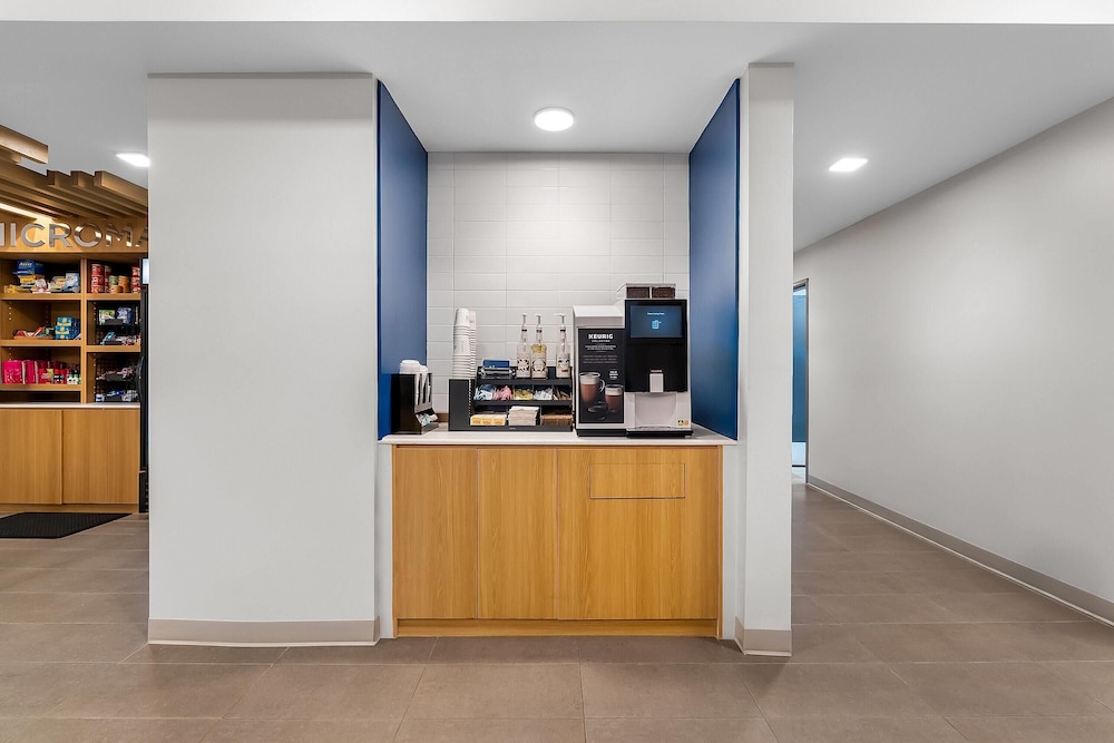 Microtel Inn and Suites by Wyndham Prattville Montgomery 8/50