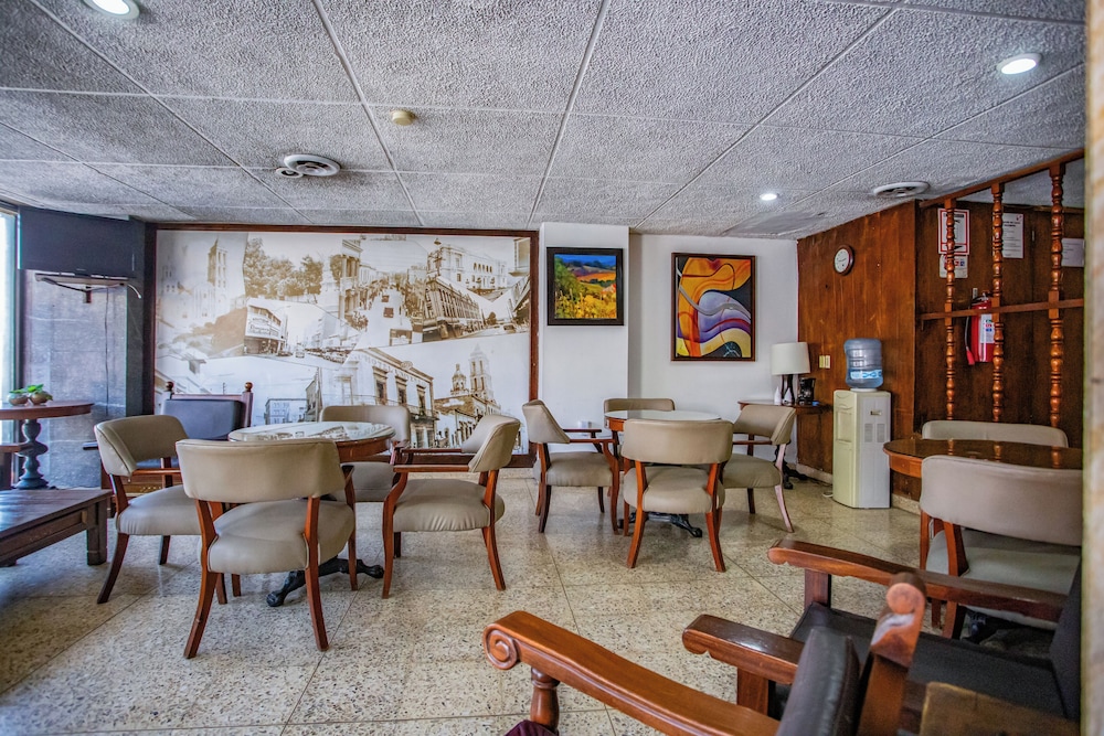 Premier Hotel 32/40