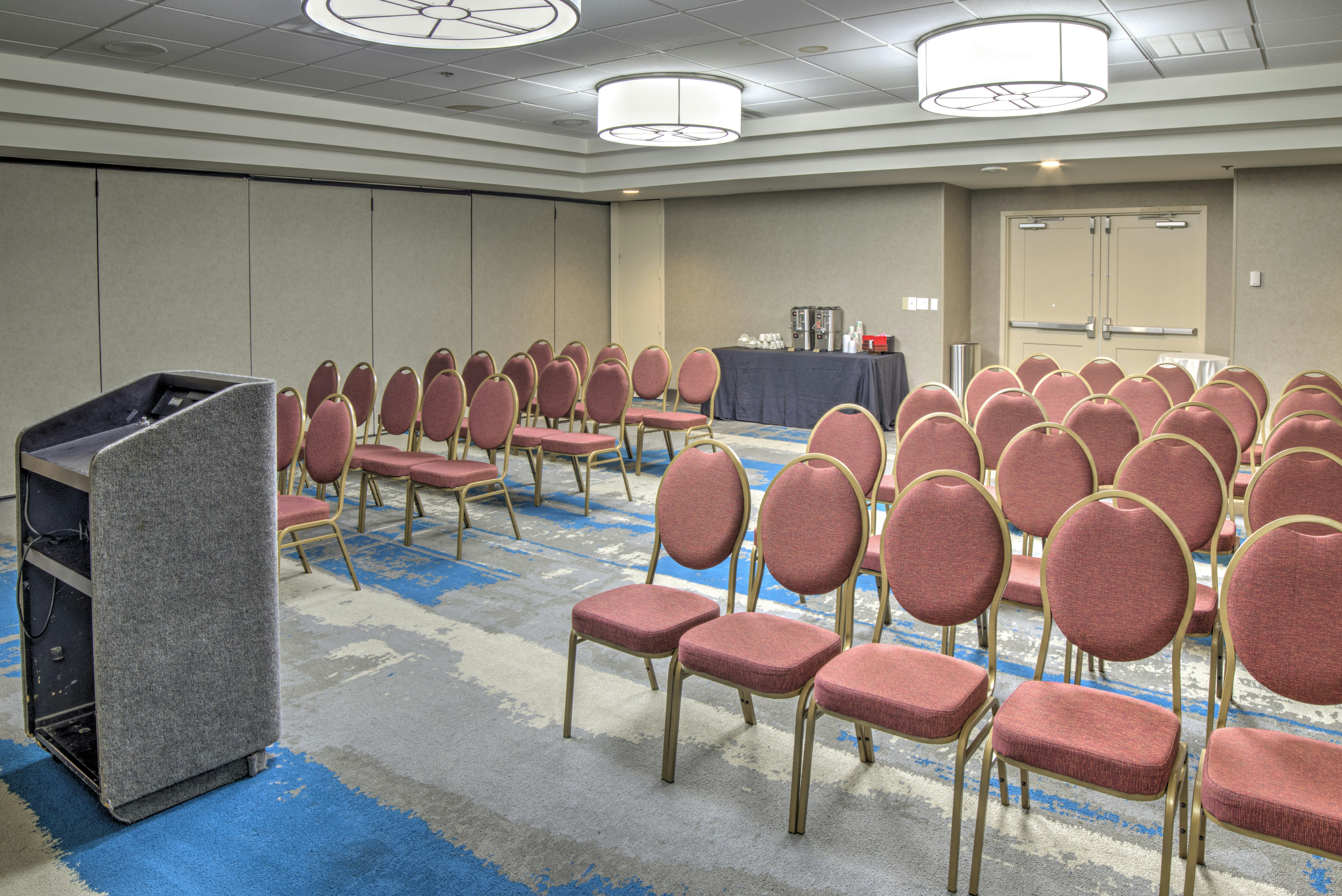 Embassy Suites Indianapolis North 20/24