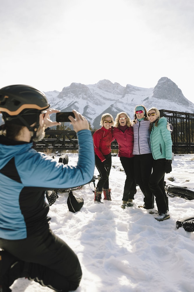 Northwinds Hotel Canmore 43/47