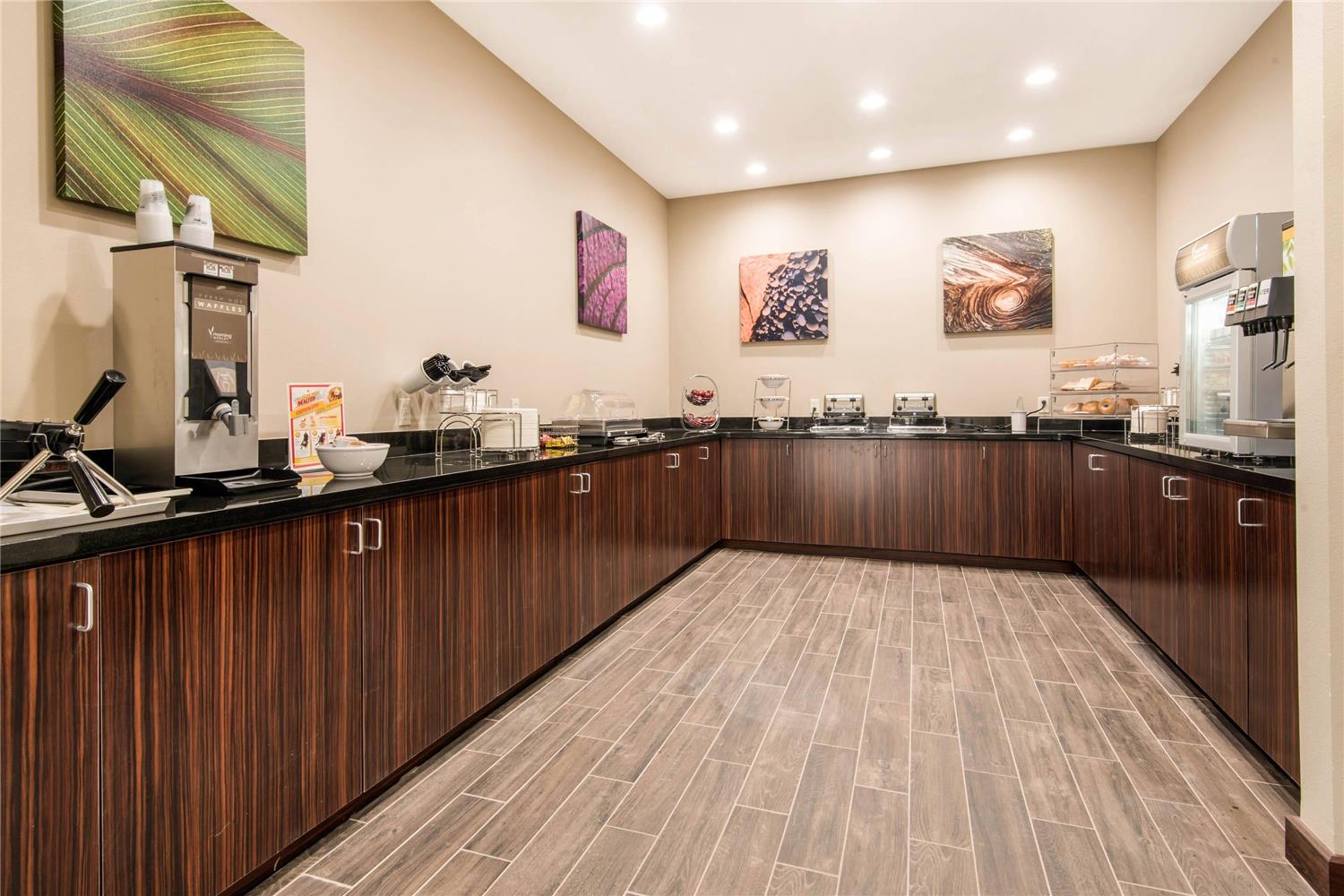 Mainstay Suites Moab Near Arches National Park 4/19