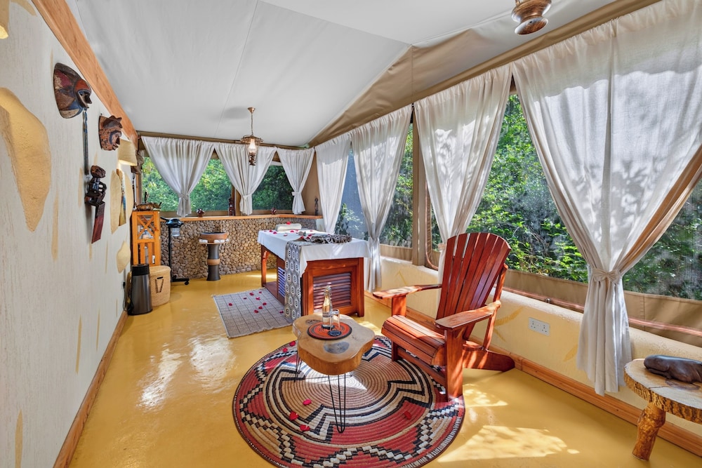 PrideInn Mara Camp 31/50