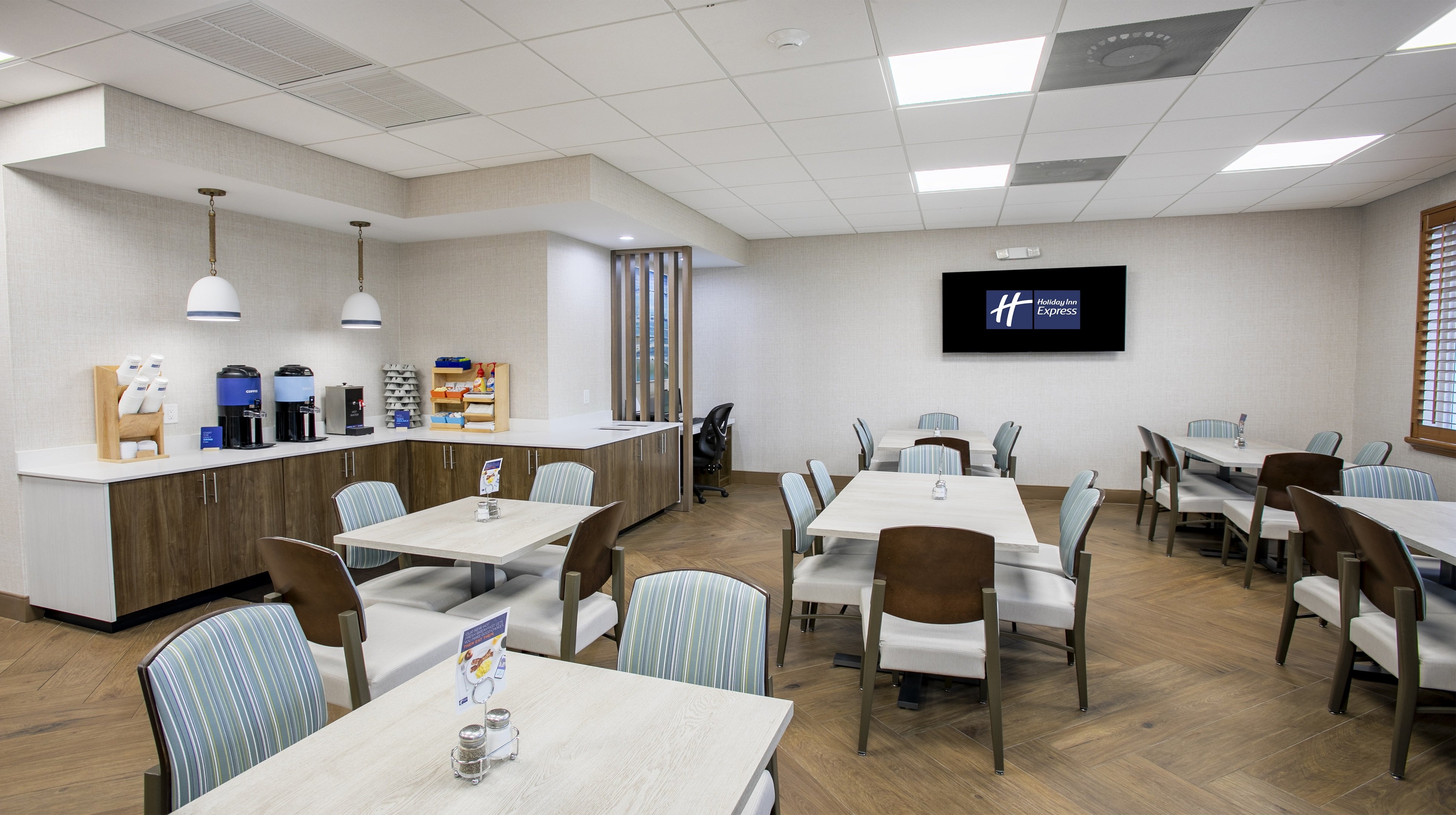 Holiday Inn Express North Palm Beach Oceanview 57/81