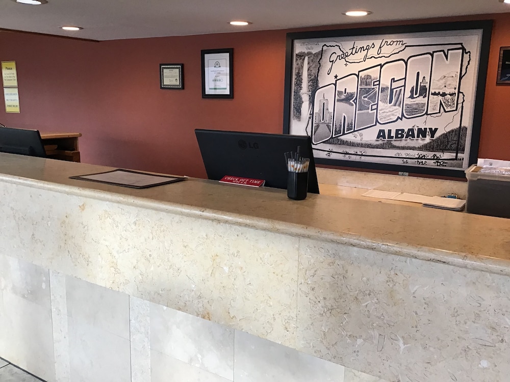 Super 8 By Wyndham Albany 12/19