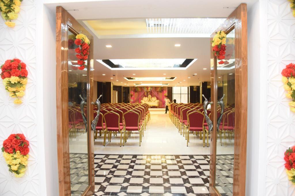 Mastiff Grand Regal Resort Arrah 14/42