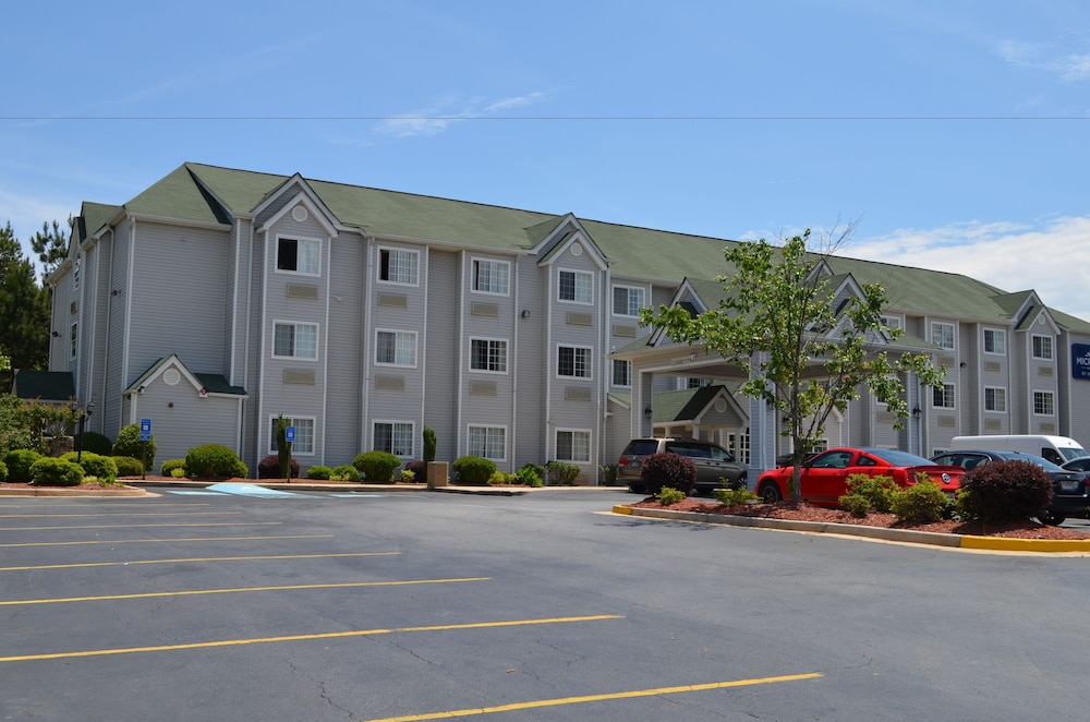 Microtel Inn &amp; Suites by Wyndham Union City/Atlanta Airport 35/37