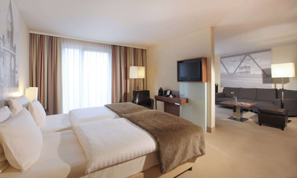 Junior Suite, King Bed