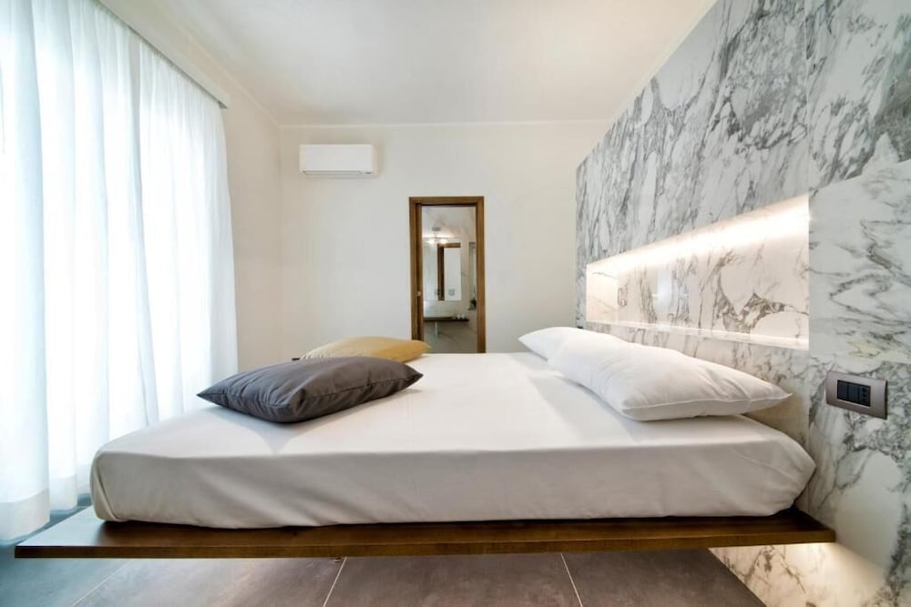 Villa Orleans 4/38