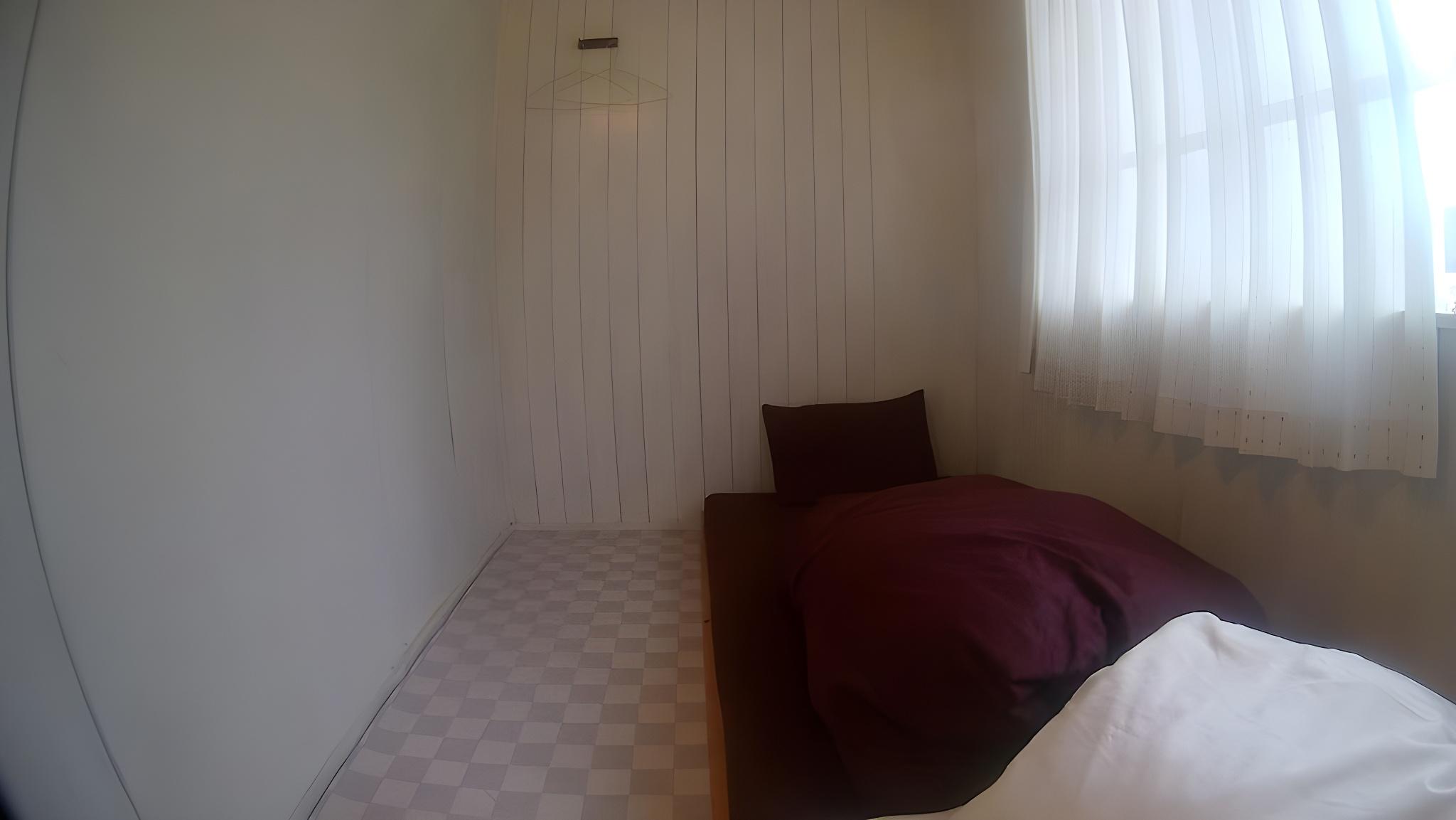 Private, Run of House, Twin Beds