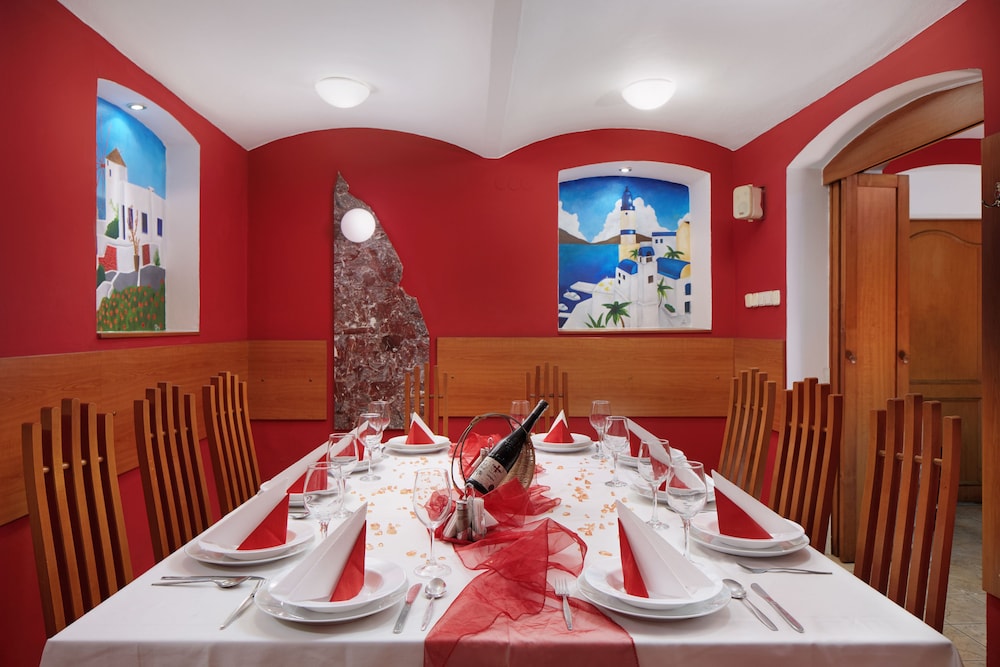 Hotel Nikolas 27/50