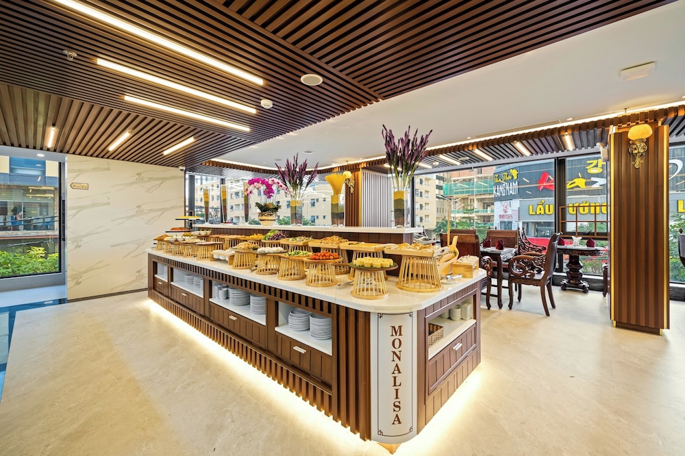 Monalisa Luxury Hotel 8/42