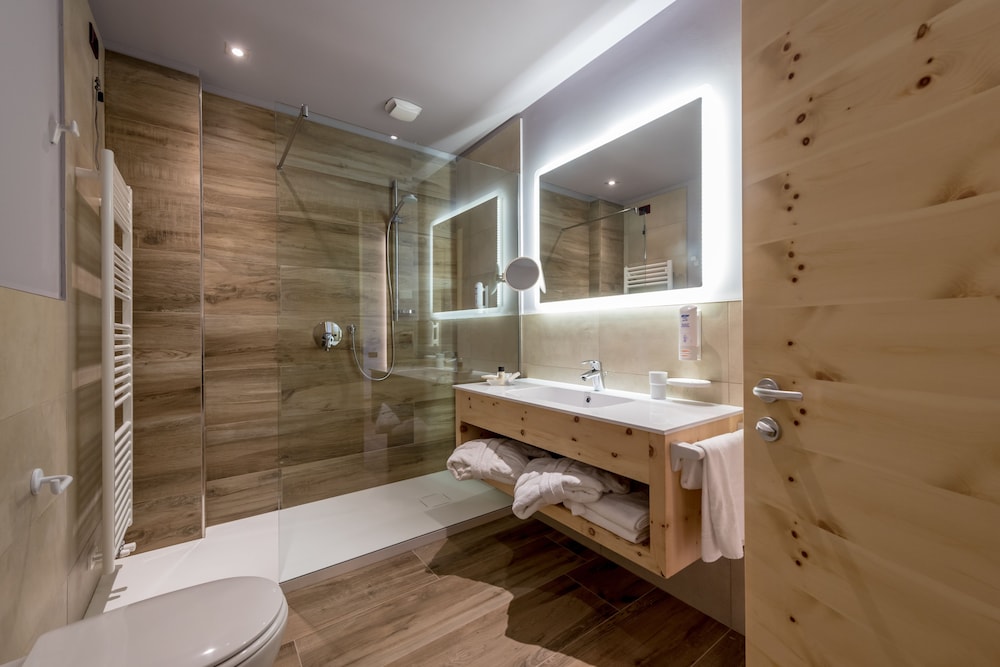 TEVINI DOLOMITES CHARMING HOTEL 14/56